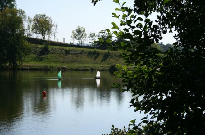 Camping Hurongues Pomeys Eksteriør billede